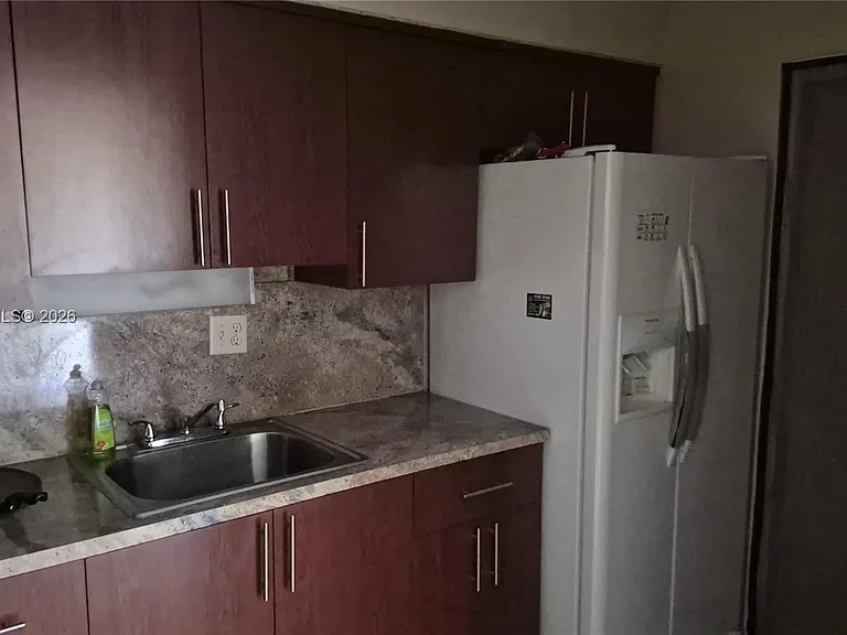 7220 Pembroke Rd #8 — Photo 2