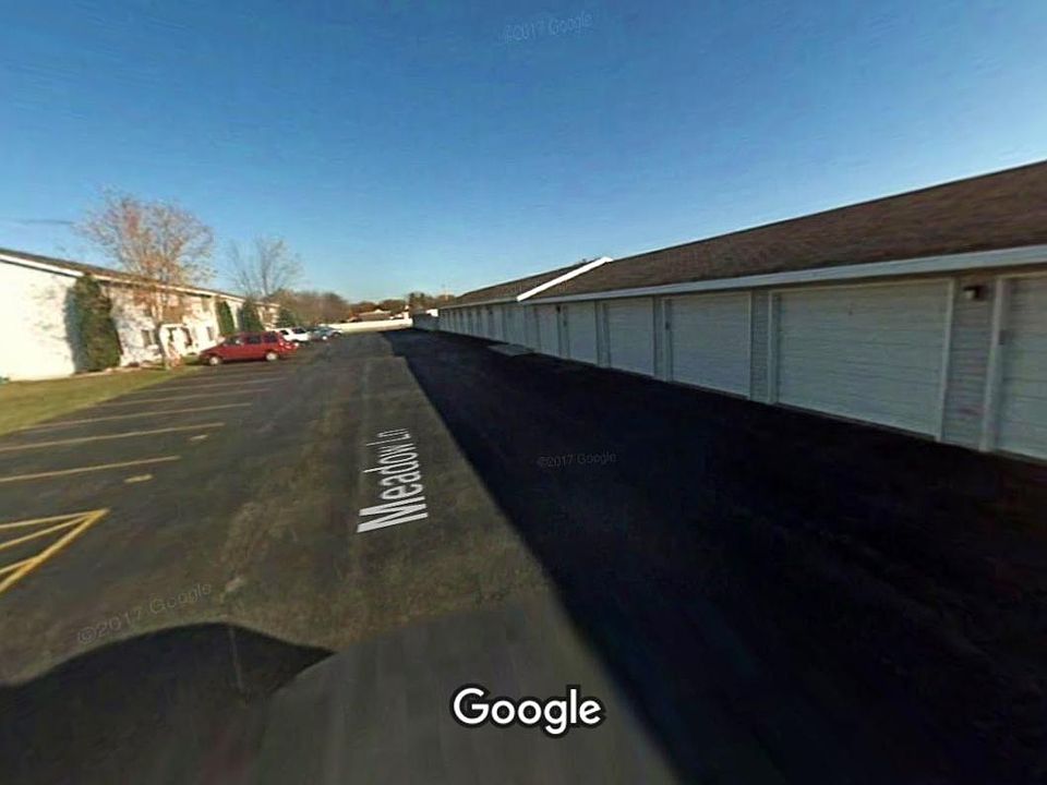 2nd image of 1418 Meadow Ln APT B