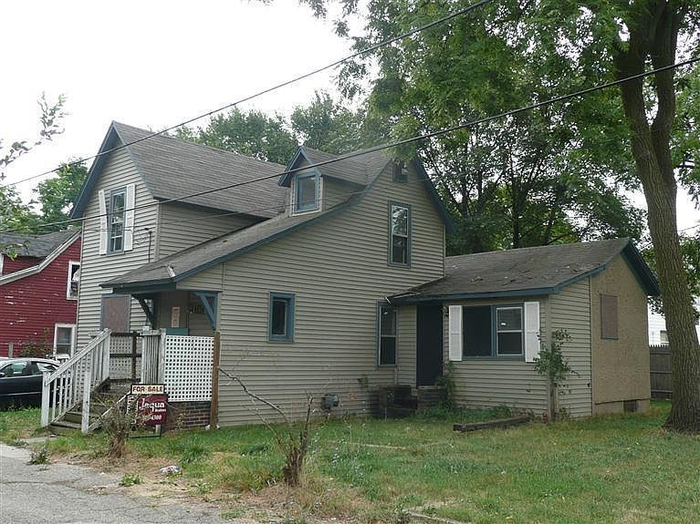 1st image of 732 Roskam Ct