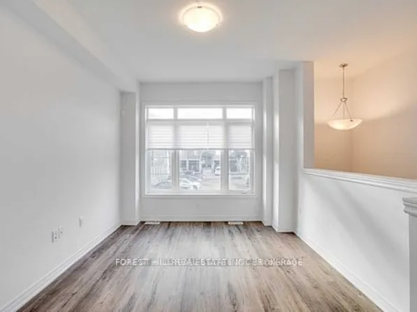 575 Woodward Ave #18, Hamilton, ON L8H 0B3