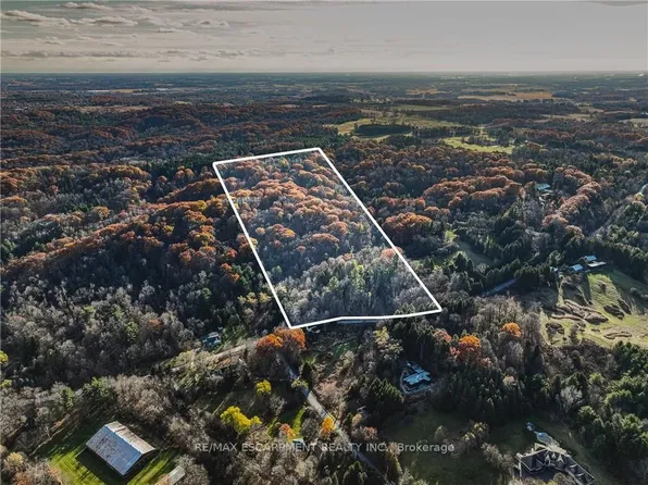 1296 Mineral Springs Rd, Hamilton, ON L9H 5E3