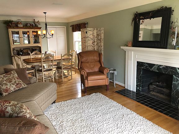 3rd image of 20907 Kenmore Ave