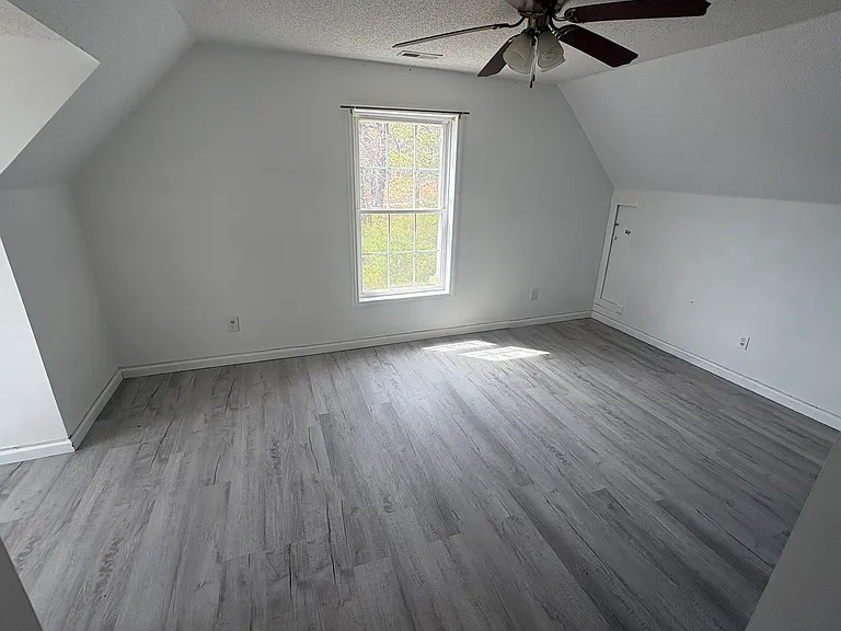 6719 Burkemont Rd — Photo 3