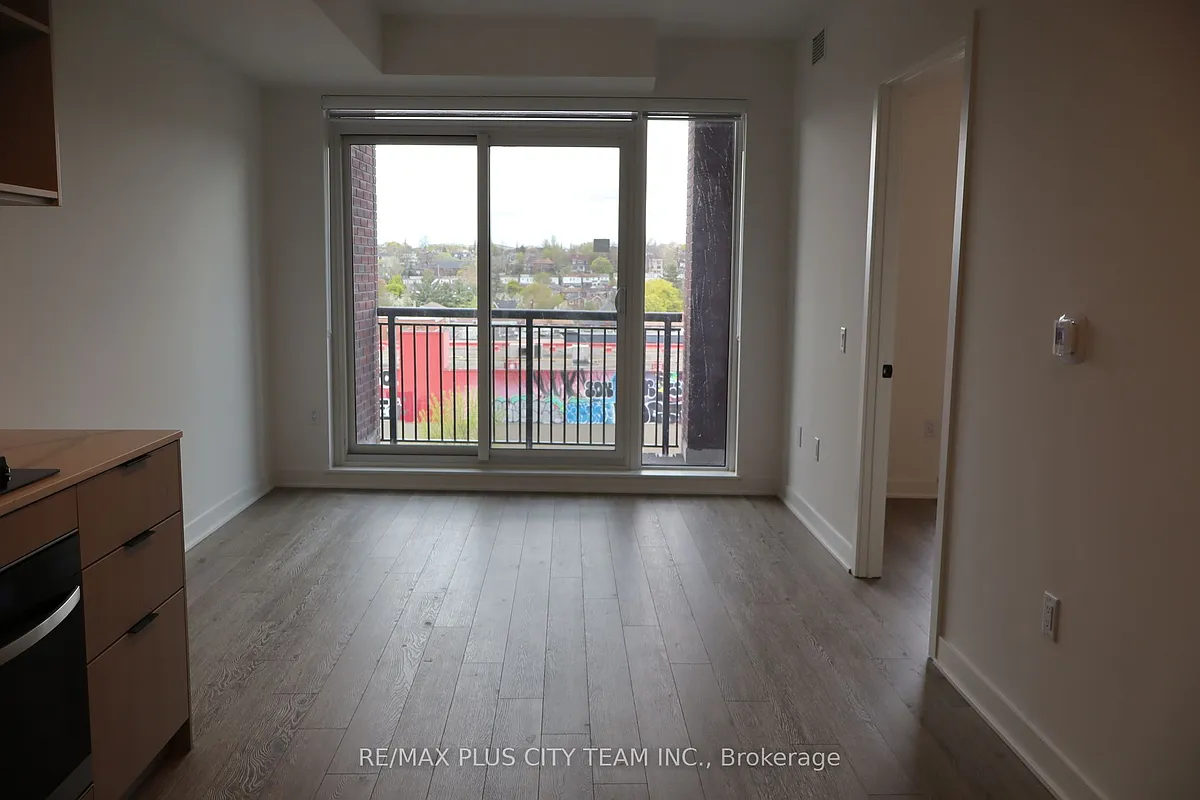 Building Photo - 1185 Dupont St #418