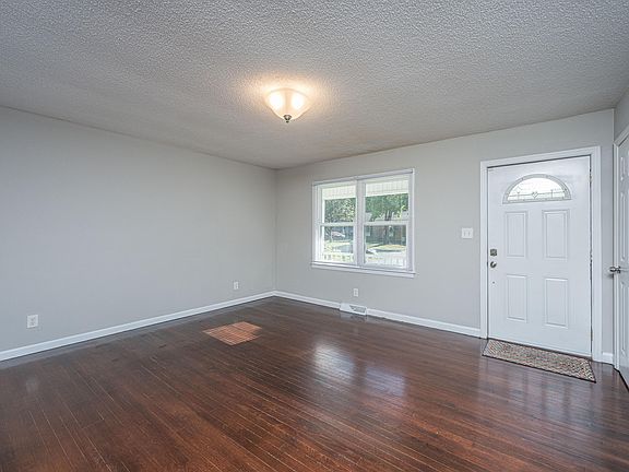 3rd image of 245 Mary Scott Dr