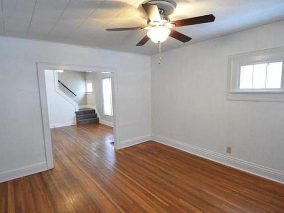 3rd image of 2667 Indianola Ave