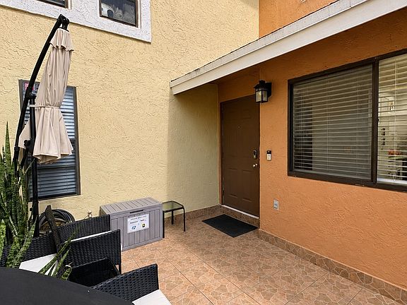 3rd image of 8077 NW 71st Ct