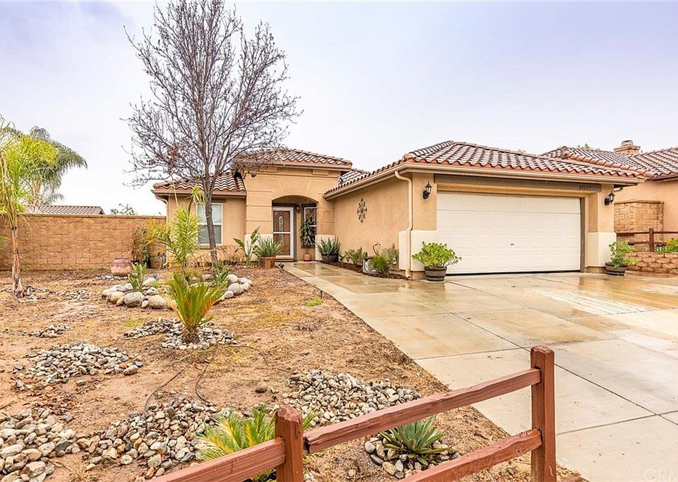 1st image of 25617 Driftview Cir