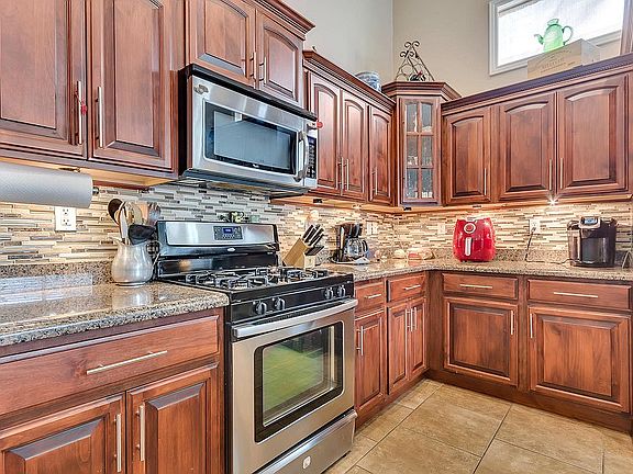 4th image of 11504 Porfirio Payan Dr
