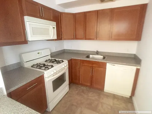 Rented by Sovereign Associates | media 19