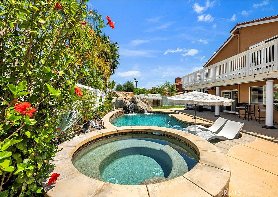 1st image of 23944 Cadenza Dr