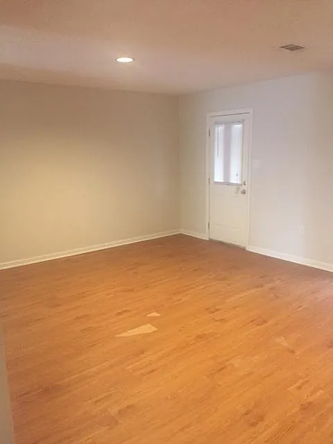 2 bed, 1000 sqft, $1,000 — Photo 4
