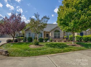 4869 Polo Gate Blvd, Charlotte, NC 28216