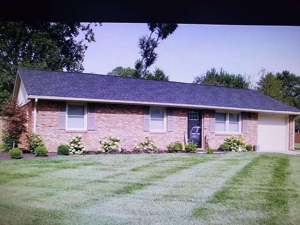 1st image of 323 Manor Heights Dr