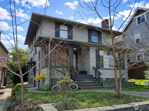 807 N 49th Street, Seattle, WA 98103