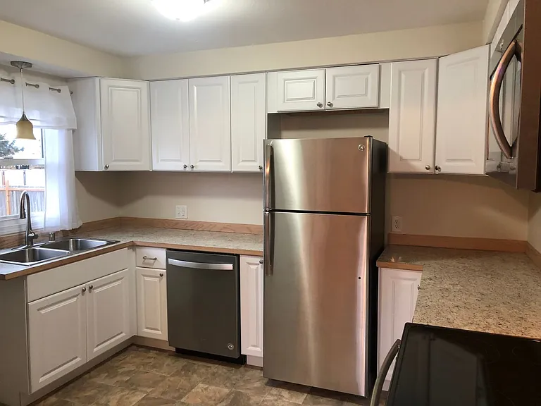 3917 W Hoffman Ave — Photo 5