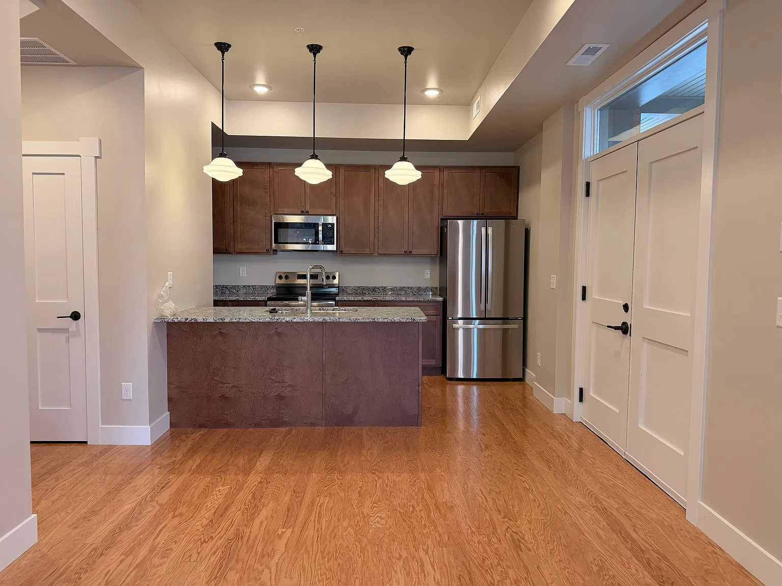 2 bed, $1,875 — Photo 4