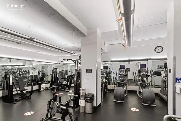 Sold by Sotheby's International Realty | media 10