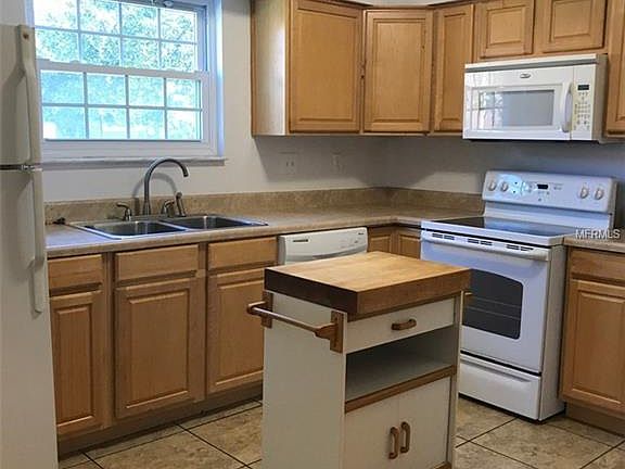4th image of 3948 37th St S APT 22