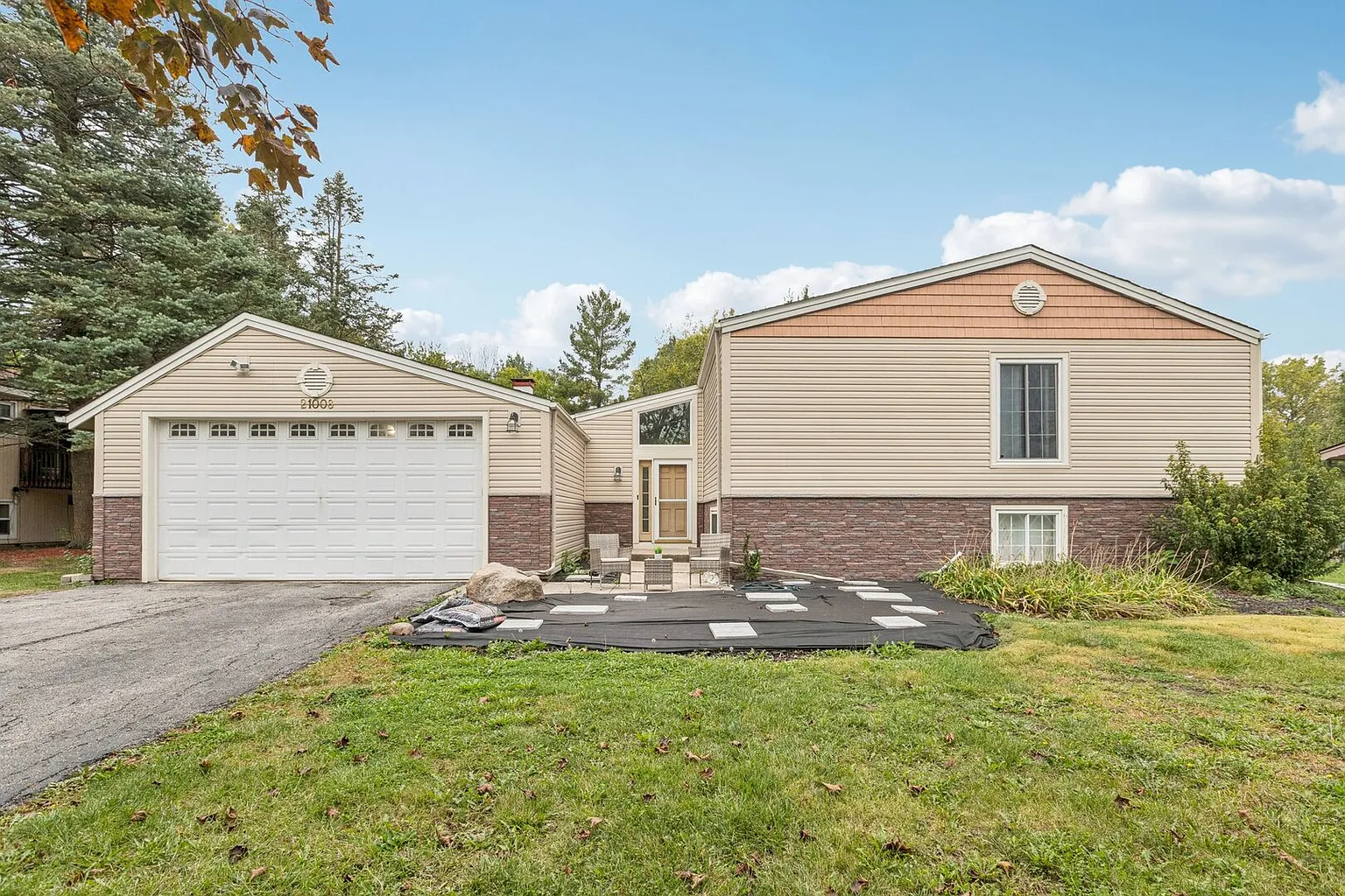 21008 Apollo Cir photo 1