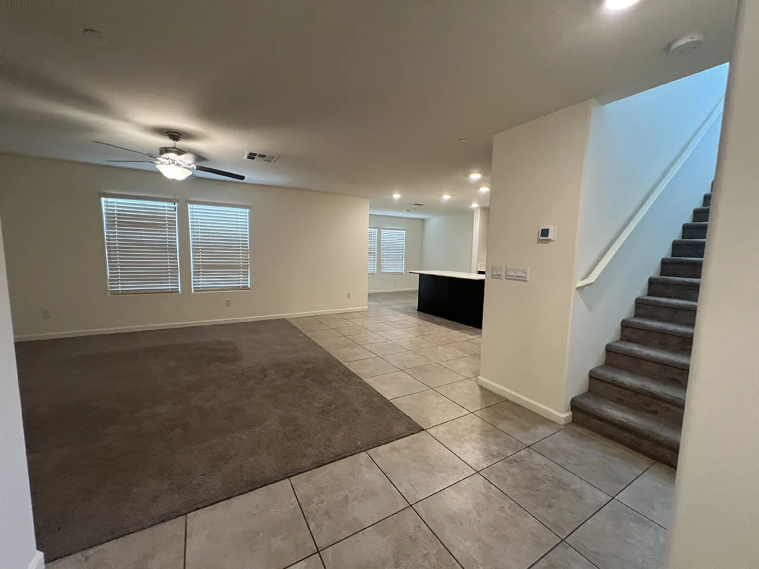 5 bed, 3.0 bath, 1992 sqft, $2,600 — Photo 3