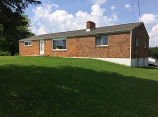 245 Ferguson Rd, Imperial, PA 15126