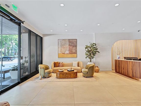 5th image of 2460 Peachtree Rd #1602