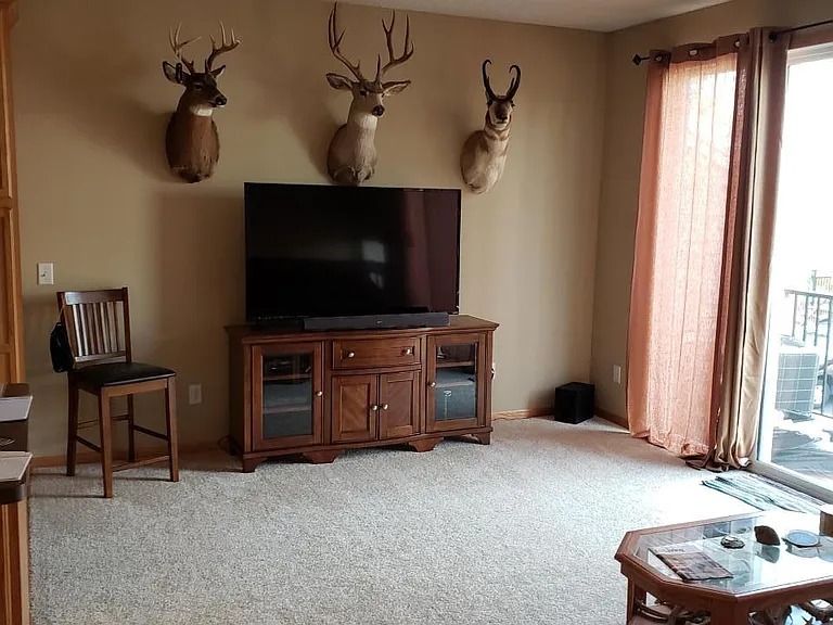 4675 Victor Path — Photo 2