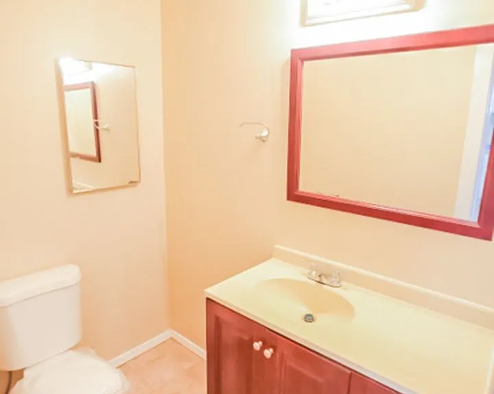 3619 Lombard Ave — Photo 8
