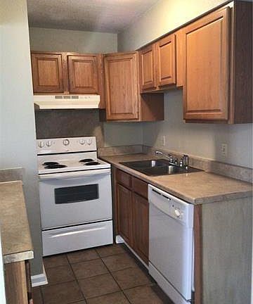 5th image of 2901 Maryland Ave