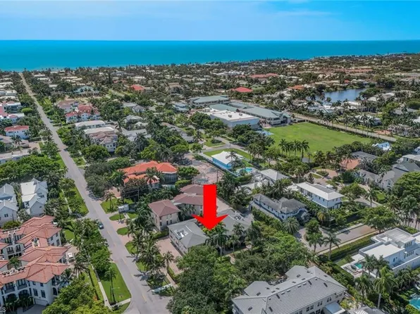 960 7th ST S #105, NAPLES, FL 34102