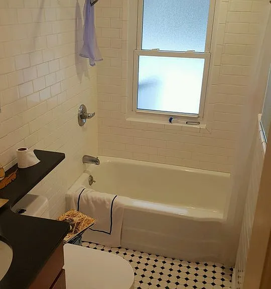 340 Diamond Ave SE — Photo 8