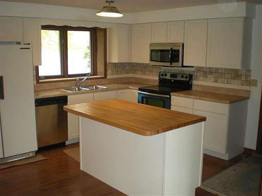 2nd image of 345 Meadow Ln