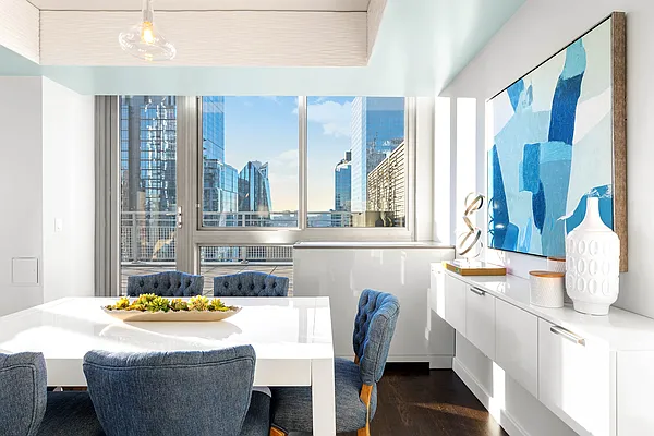 Sold by Compass | media 18