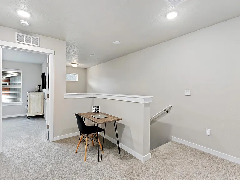 471 N Tessa Ln — Photo 10