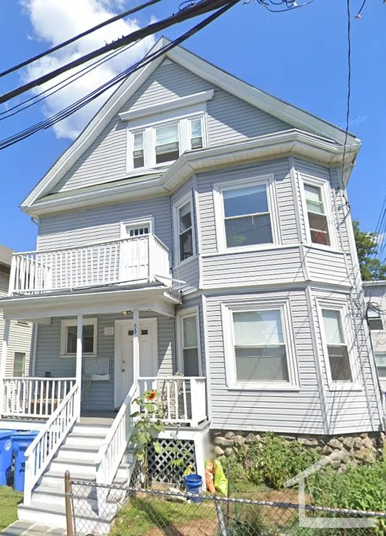2bed 9/1 $2475 — Photo 1