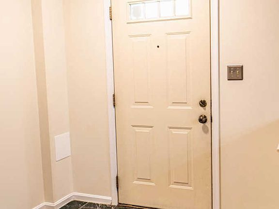 3rd image of 4104 Hunters Hill Cir #4104