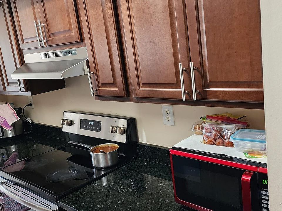 1st image of 160 SW 117th Ter APT 200