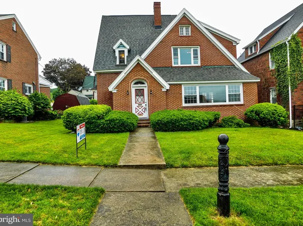 1216 23rd Ave, Altoona, PA 16601
