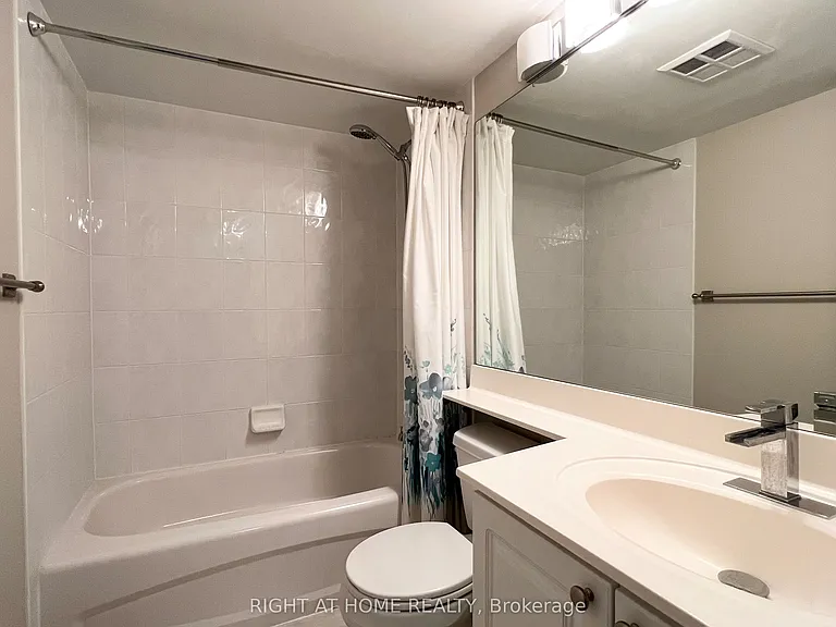 28 Harrison Garden Blvd #702 — Photo 11