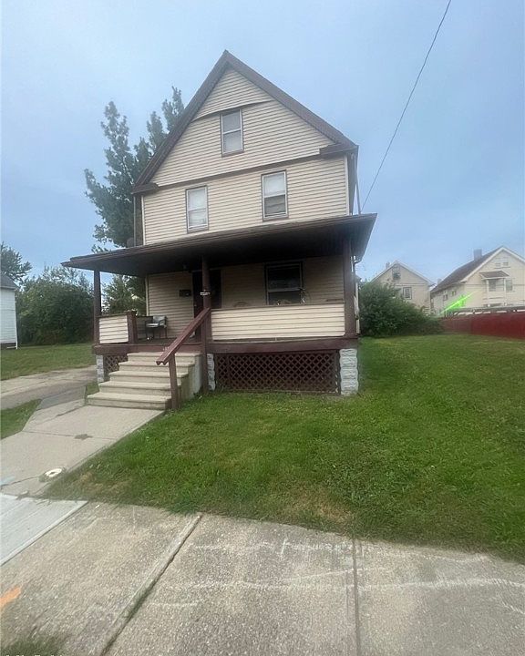 1st image of 918 E 130th St