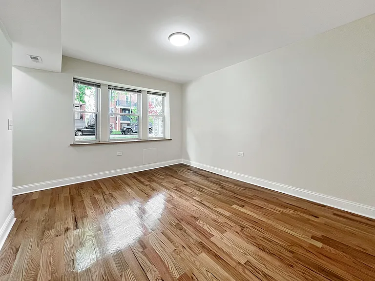 3245 N Lawndale Ave #G — Photo 7