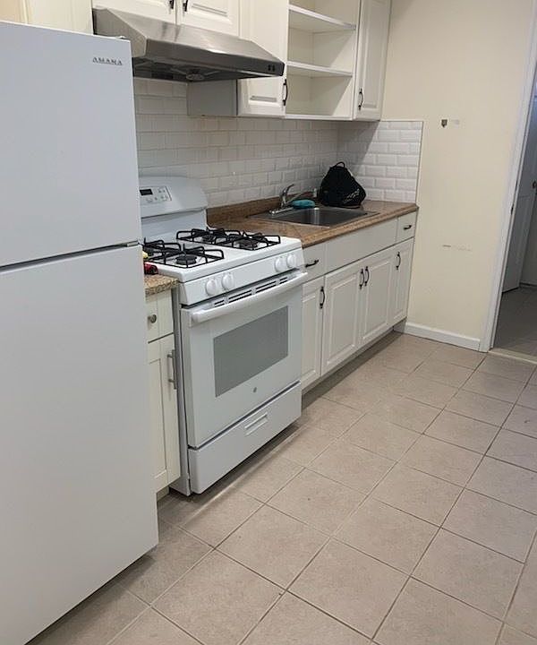 1st image of 2338 E 13th St #1