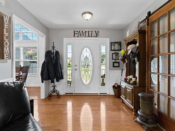 4th image of 119 Gallant Ct