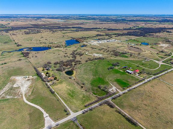 3rd image of 1121 County Road 4522