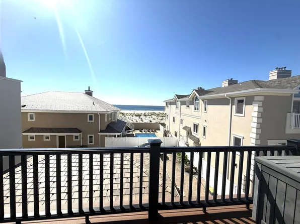 14 Kentucky St Floor 2, Long Beach, NY 11561