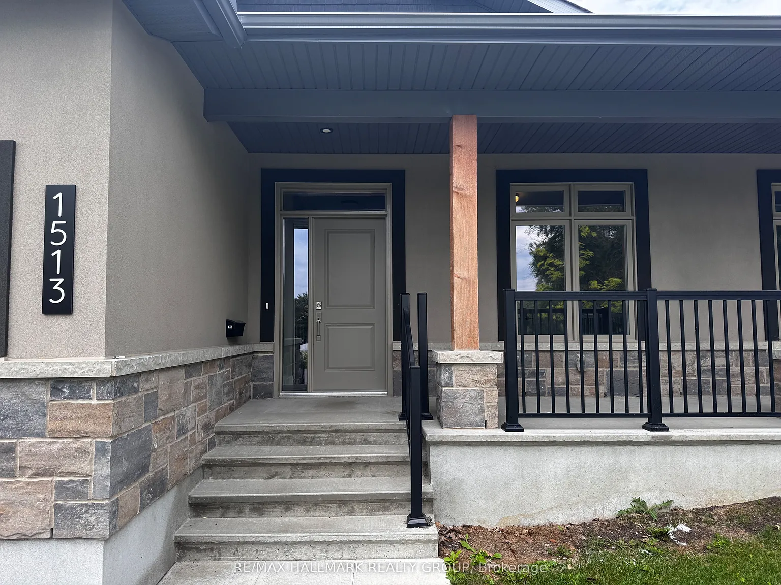2 bed, $3,300 — Photo 2