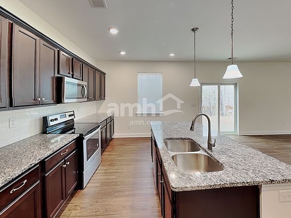 3rd image of 3418 Okelly Dr