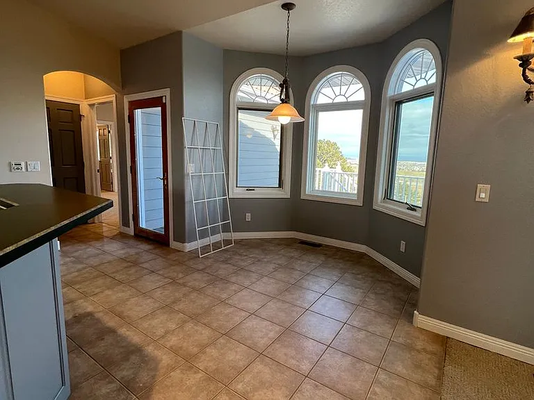 1124 Alta Vista Dr — Photo 10