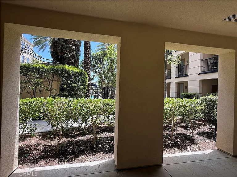 2250 Watermarke Pl — Photo 31
